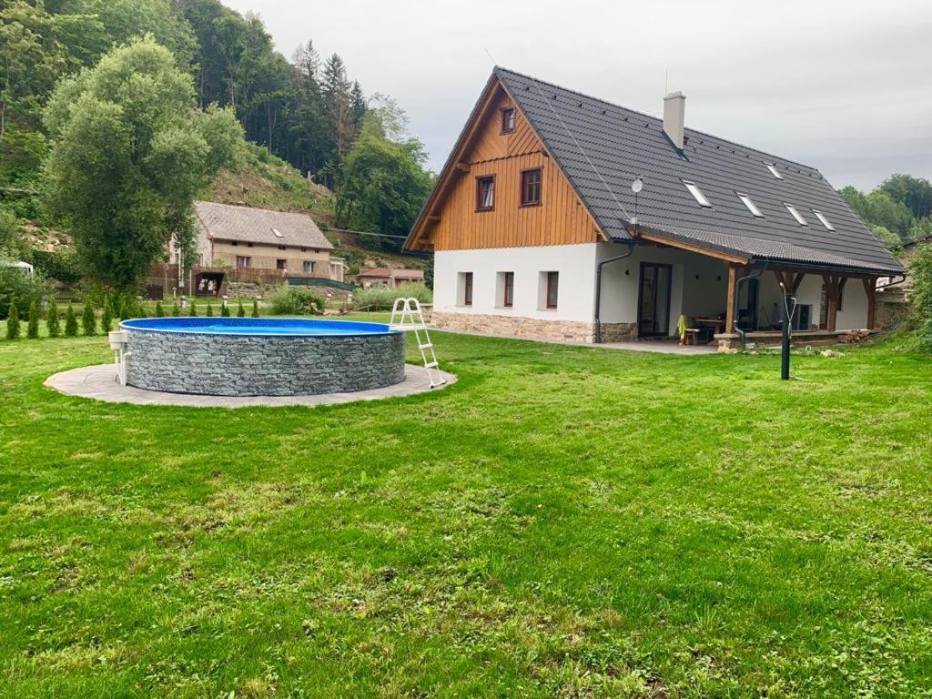 The Retreat Villa Zdarky Luaran gambar